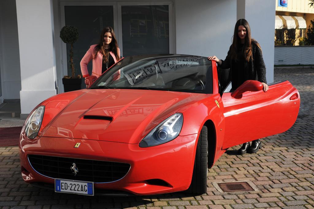 H5-5H Luxury Room Maranello Exterior foto